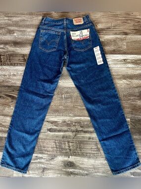 NWT Vintage 06’ Levi's 550 High Waisted Mom Jeans Size 6M Deadstock Med Wash NOS